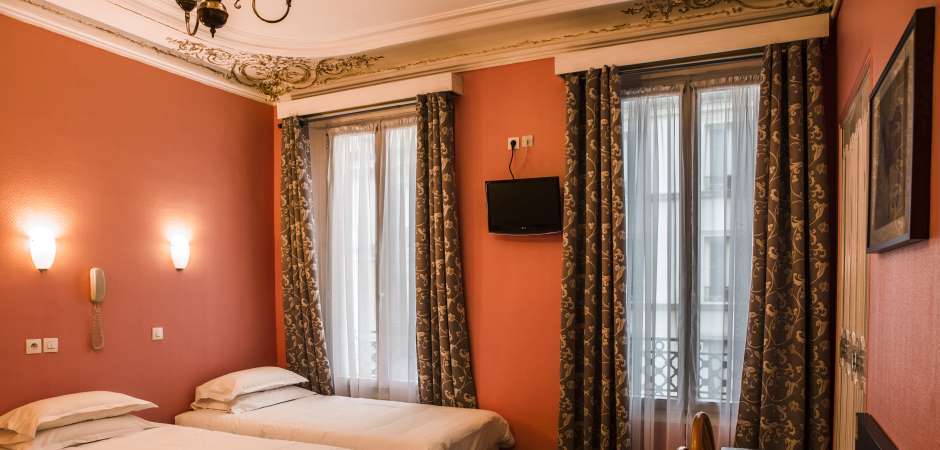 Hotel Des 3 Nations Париж Екстериор снимка