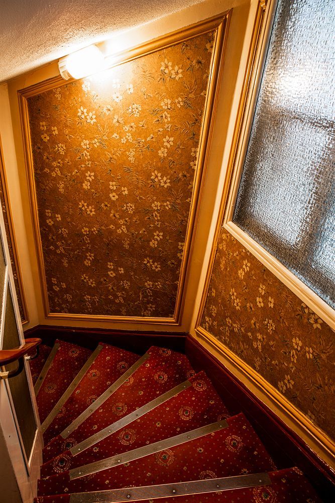 Hotel Des 3 Nations Париж Екстериор снимка
